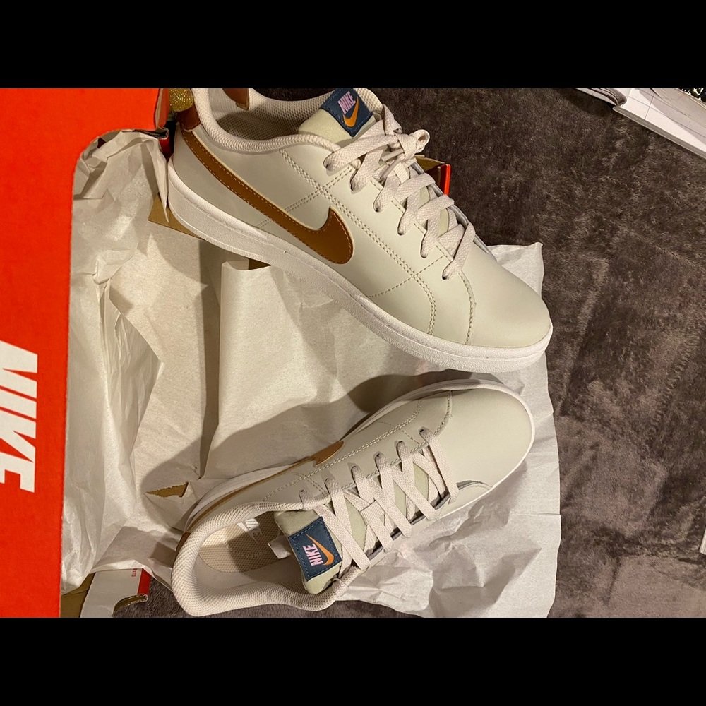 Nike